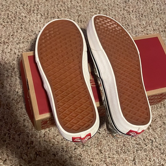 Floral vans slip on shoes - Picture 3 of 3